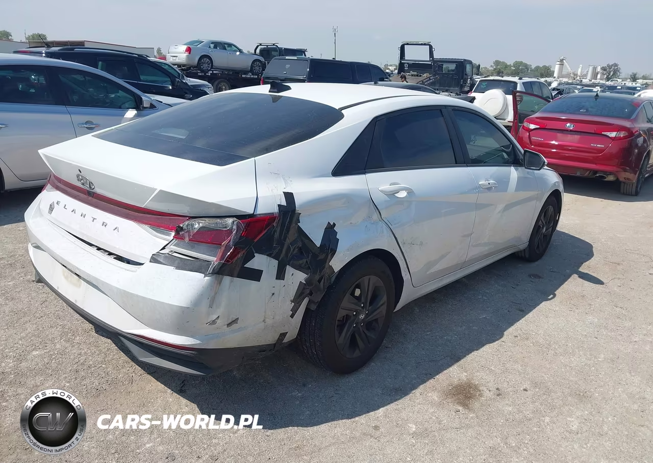 2021 Hyundai Elantra Sel VIN:5NPLM4AG4MH045049 - 4