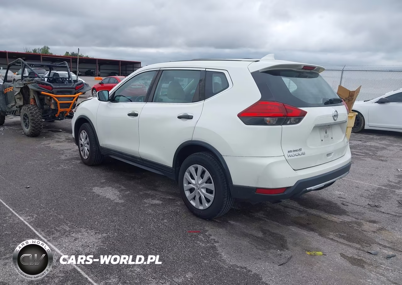 2017 Nissan Rogue S VIN:5N1AT2MV1HC811230 - 3