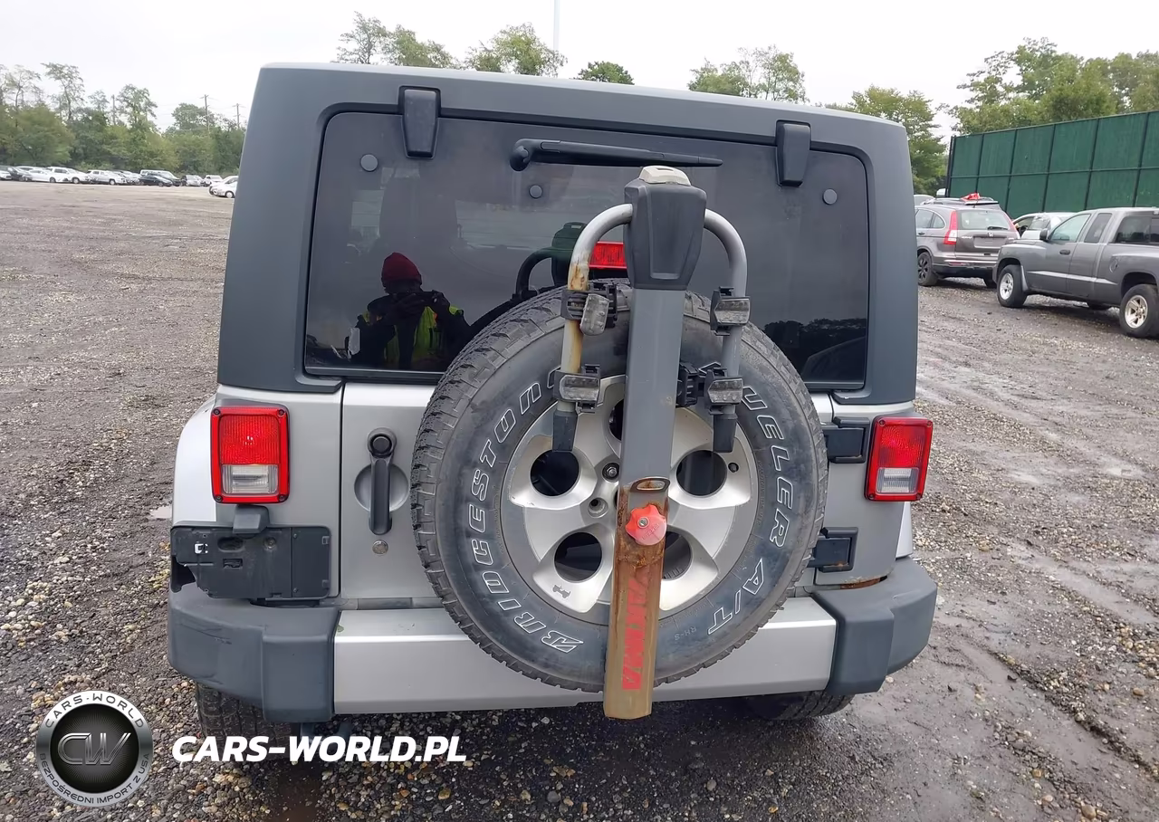 2014 Jeep Wrangler Sahara VIN:1C4AJWBG7EL204590 - 16