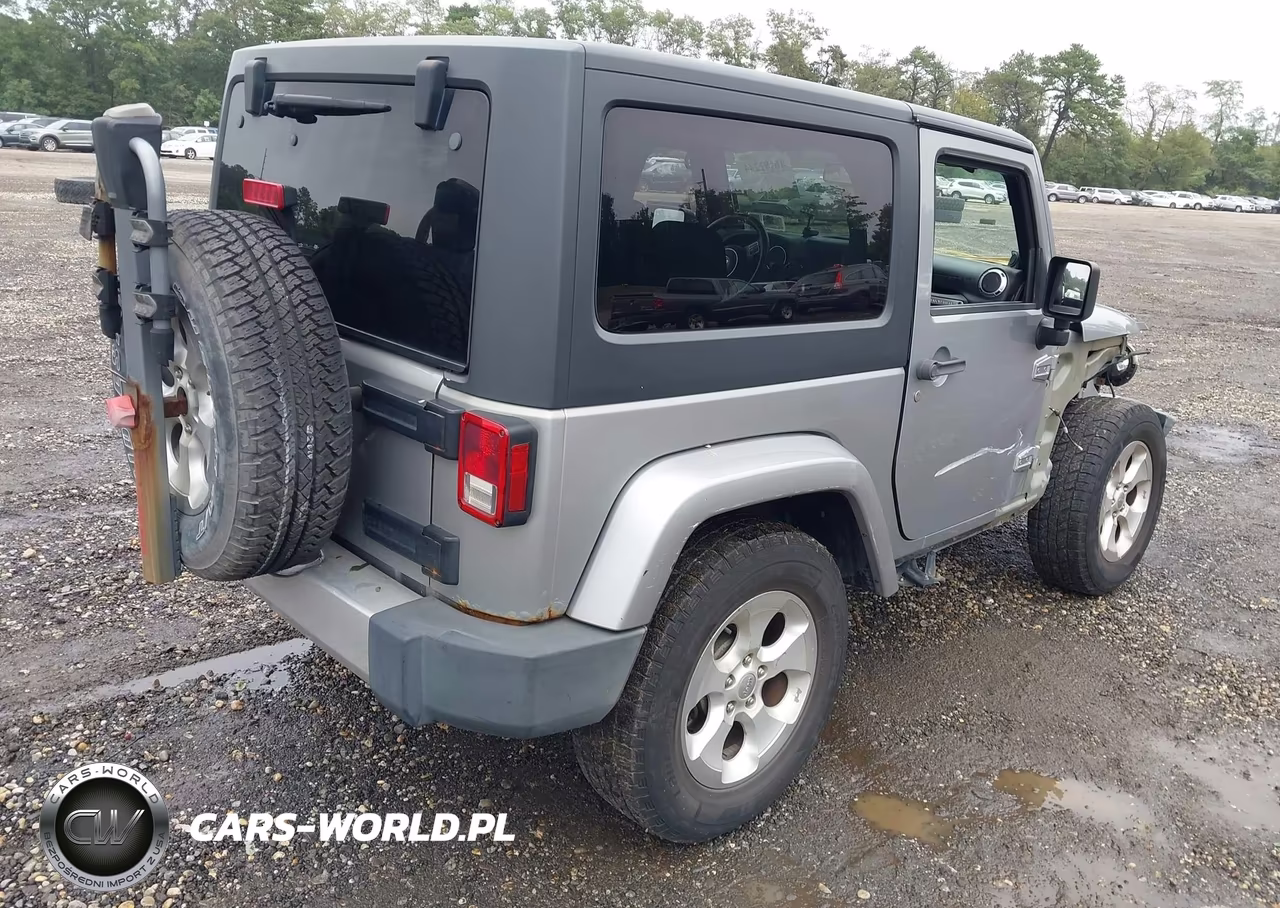 2014 Jeep Wrangler Sahara VIN:1C4AJWBG7EL204590 - 4