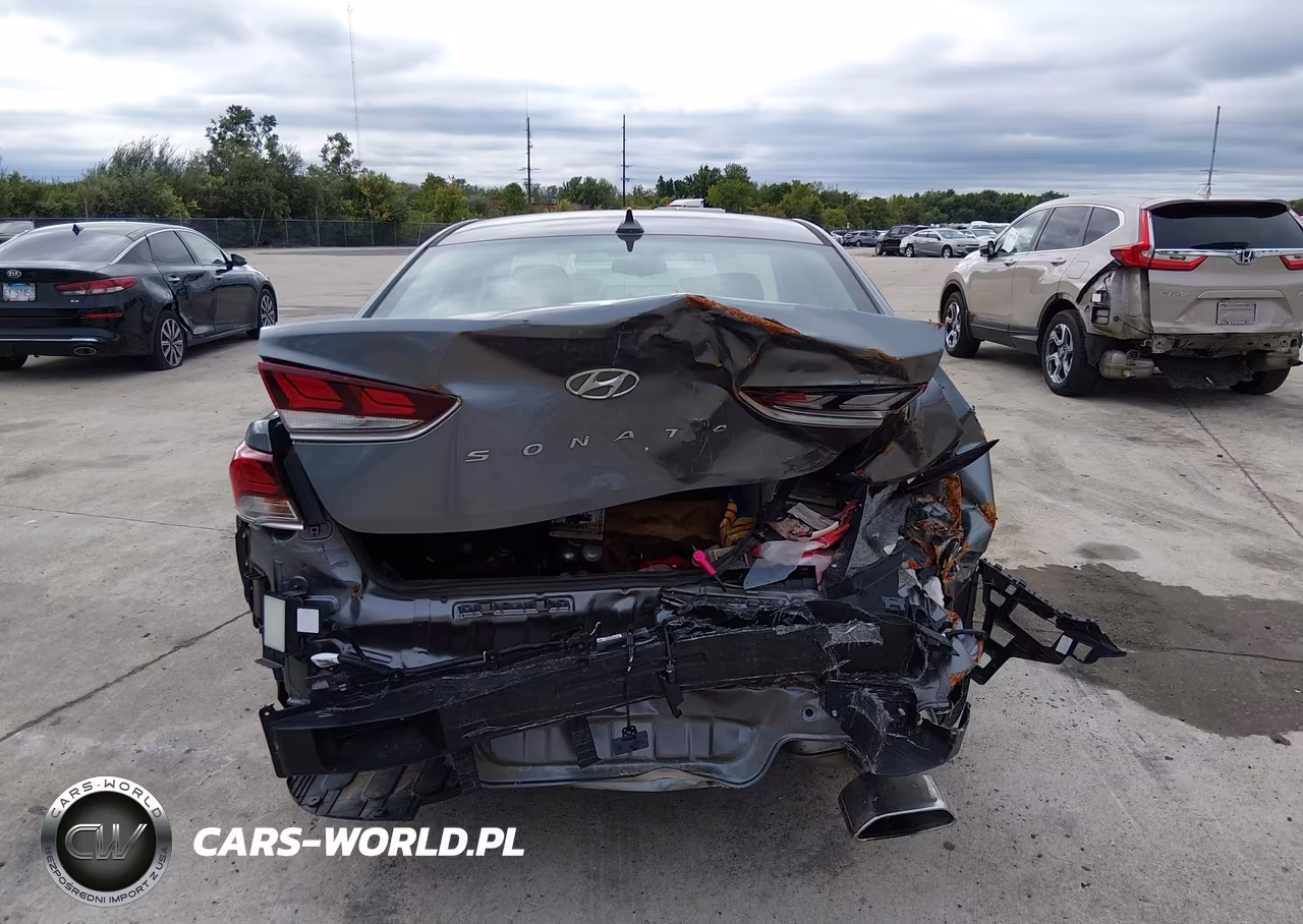 2018 Hyundai Sonata Sel+ VIN:5NPE34AF3JH713681 - 15