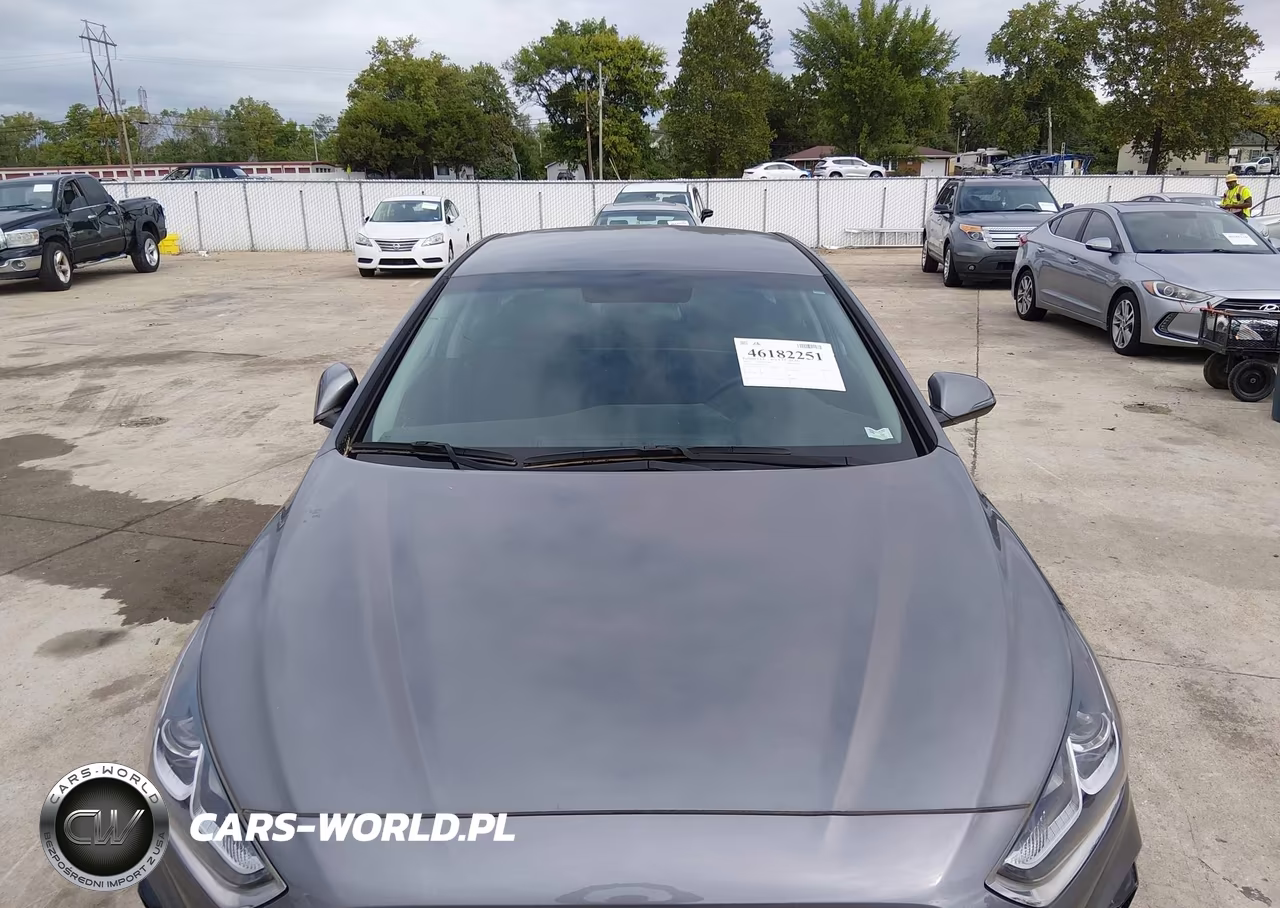 2018 Hyundai Sonata Sel+ VIN:5NPE34AF3JH713681 - 18