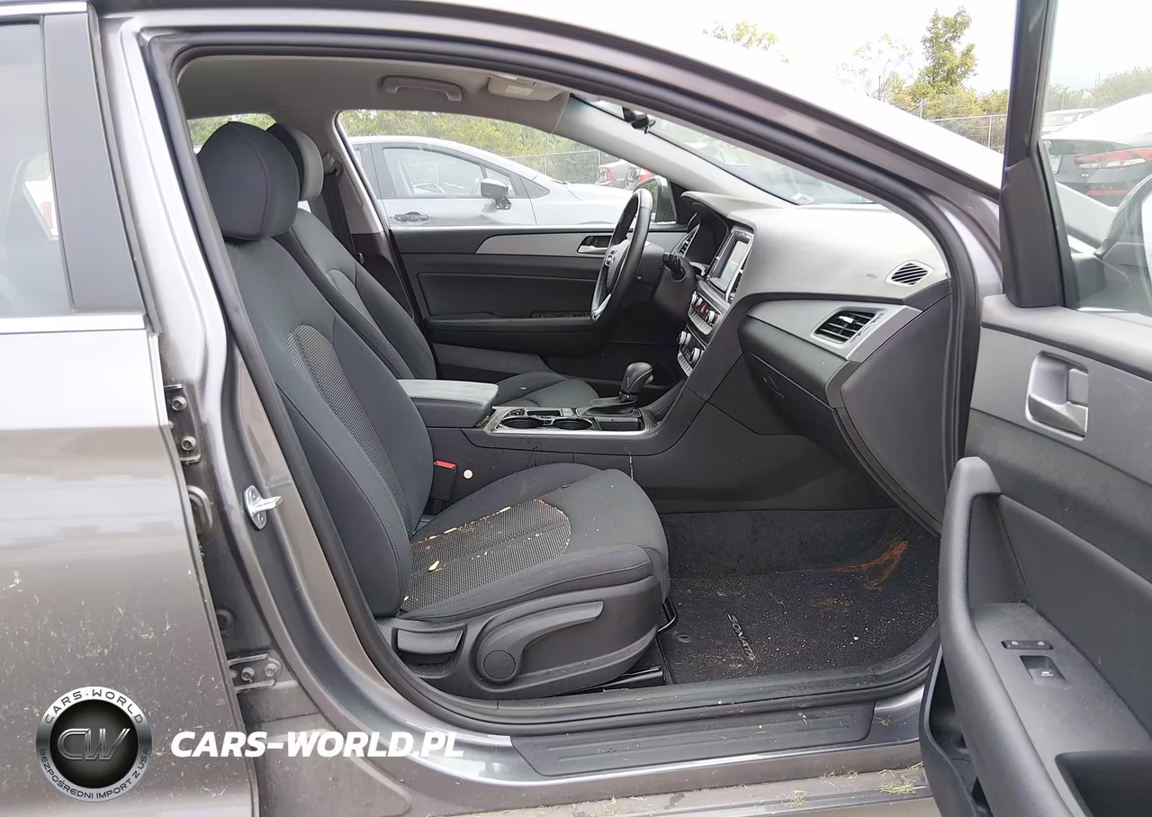2018 Hyundai Sonata Sel+ VIN:5NPE34AF3JH713681 - 5