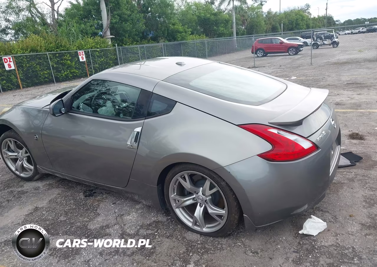 2010 Nissan 370Z Touring VIN:JN1AZ4EHXAM503774 - 3