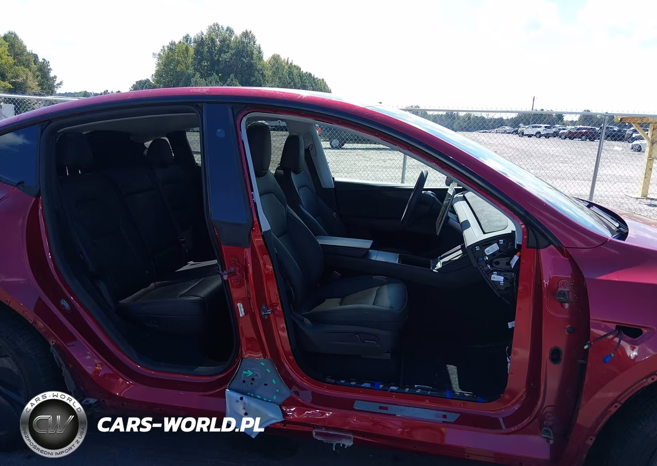 2026 Tesla Model Y All-Wheel Drive-Long Range Launch Series-Premium All-Wheel Drive VIN:7SAYGDEEXTA381064 - 21