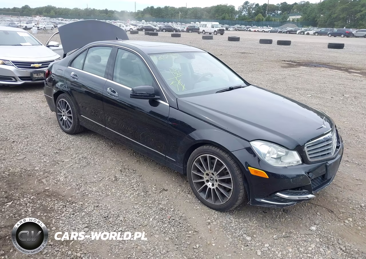 2014 Mercedes-Benz C 300 Luxury 4Matic