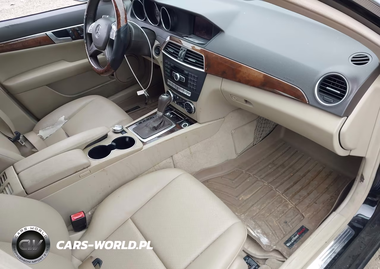 2014 Mercedes-Benz C 300 Luxury 4Matic VIN:WDDGF8AB2ER317167 - 5