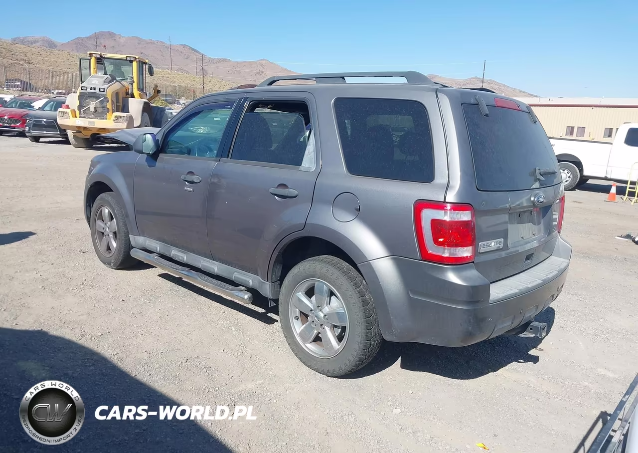 2011 Ford Escape Xlt VIN:1FMCU0D76BKA08549 - 3