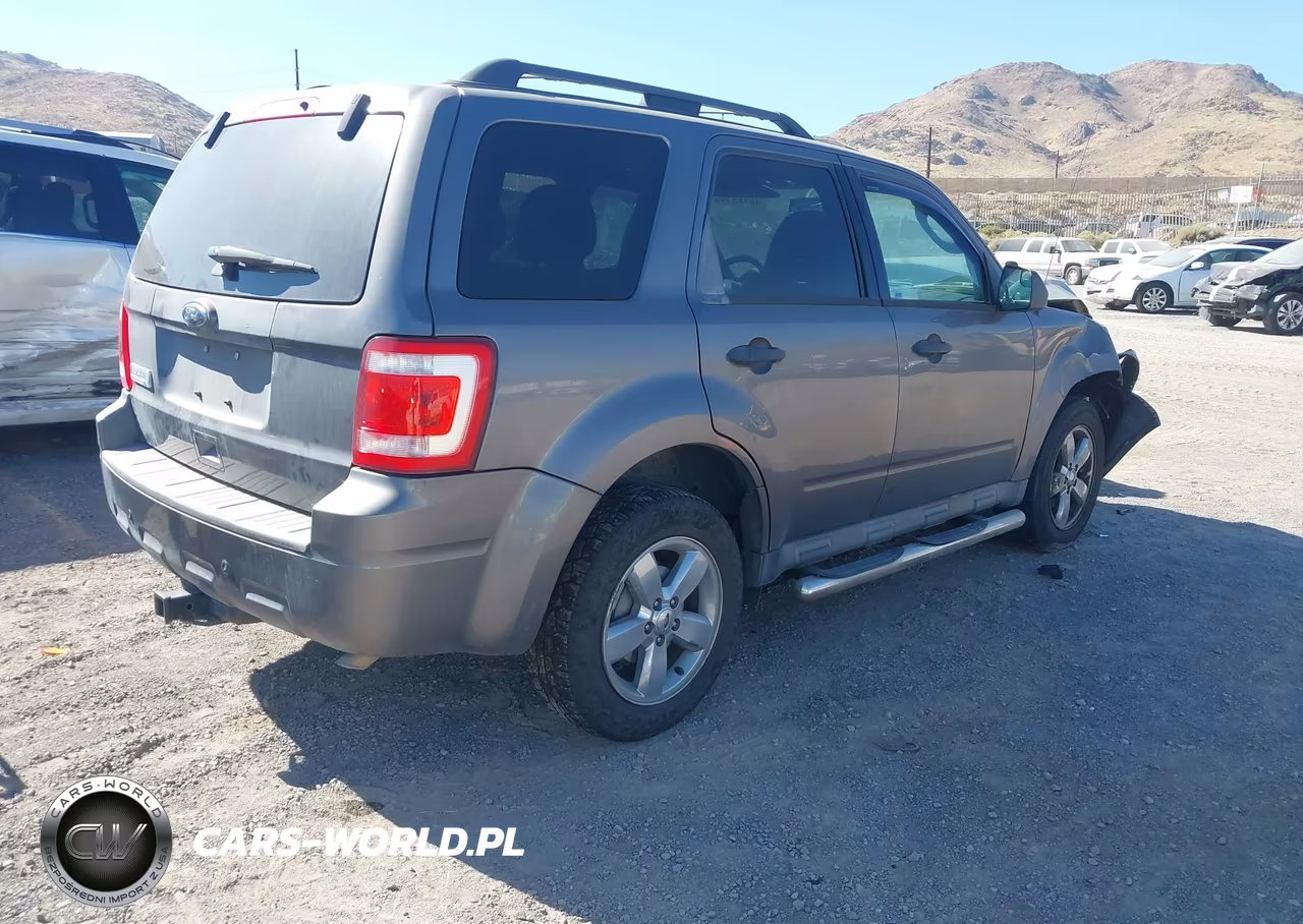 2011 Ford Escape Xlt VIN:1FMCU0D76BKA08549 - 4