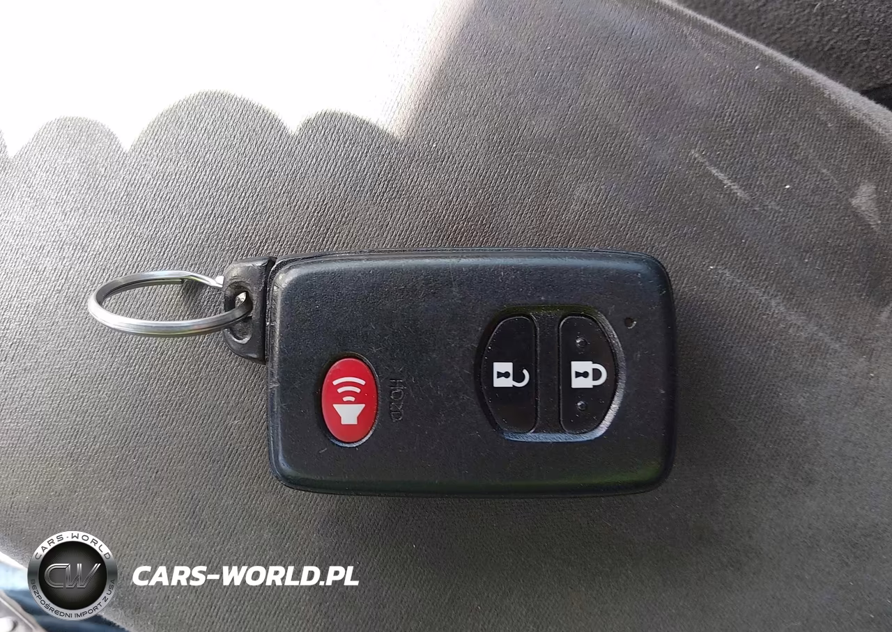 2011 Toyota Prius Three VIN:JTDKN3DU5B1387196 - 11