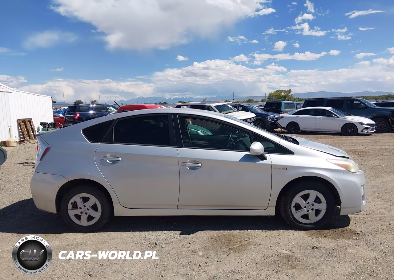 2011 Toyota Prius Three VIN:JTDKN3DU5B1387196 - 14