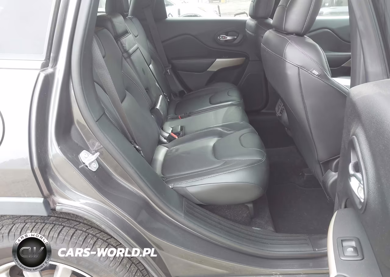 2018 Jeep Cherokee Limited 4X4 VIN:1C4PJMDB0JD532860 - 8