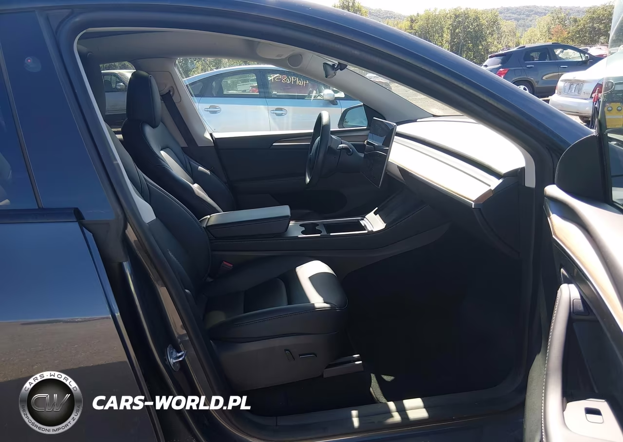 2023 Tesla Model Y Performance Dual Motor All-Wheel Drive VIN:7SAYGDEF1PF863939 - 5