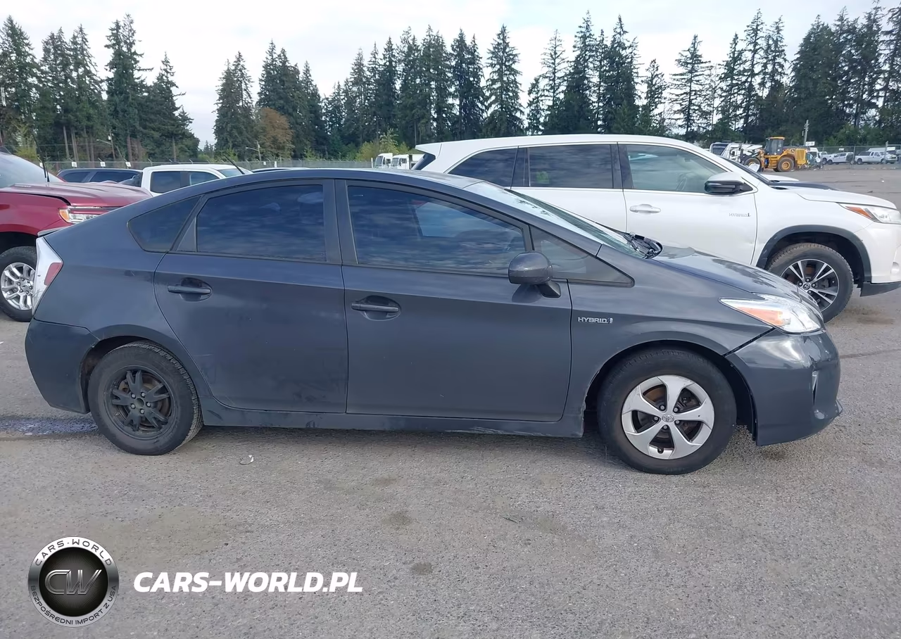 2012 Toyota Prius Two VIN:JTDKN3DUXC1562933 - 13