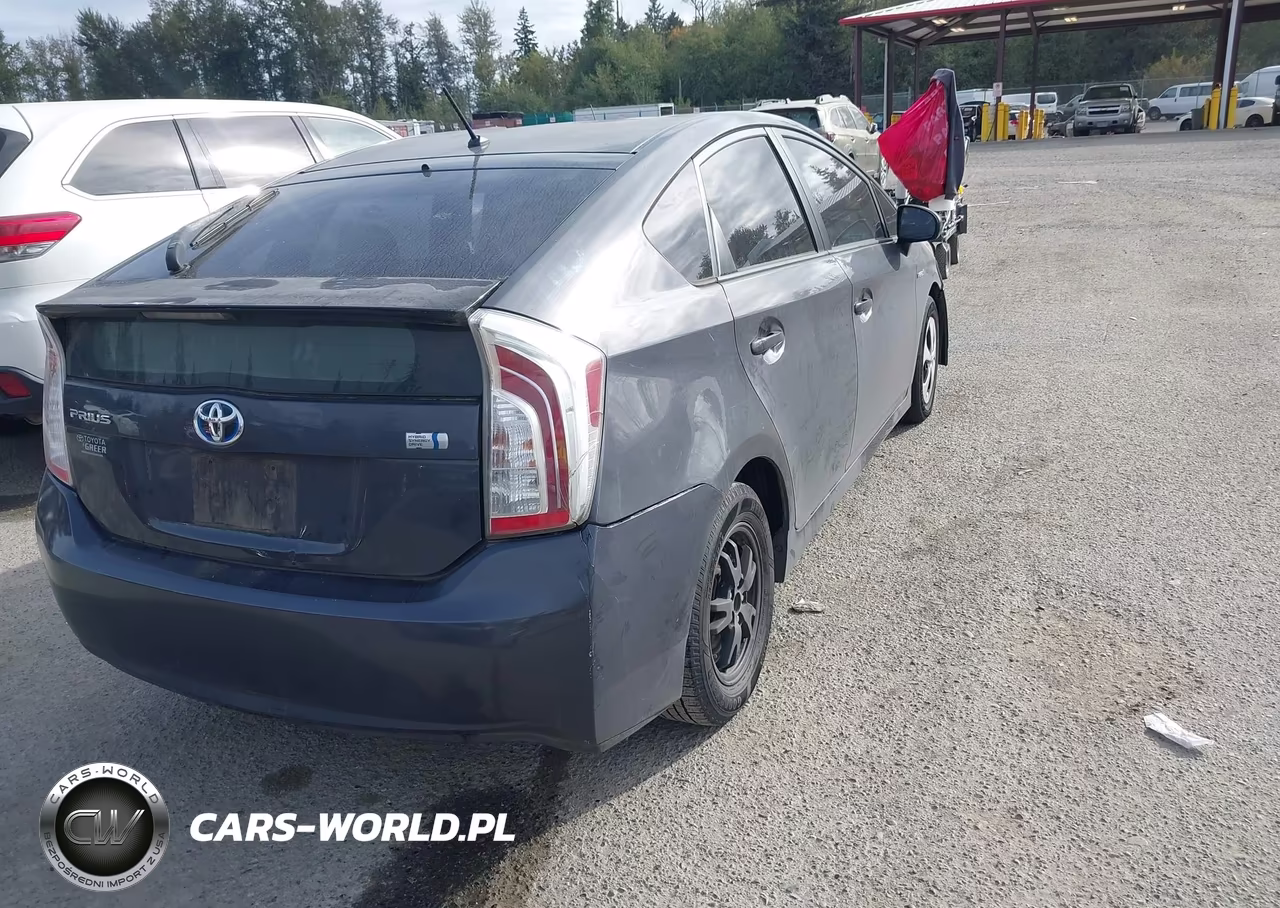 2012 Toyota Prius Two VIN:JTDKN3DUXC1562933 - 4