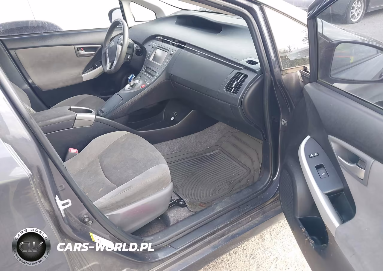 2012 Toyota Prius Two VIN:JTDKN3DUXC1562933 - 5