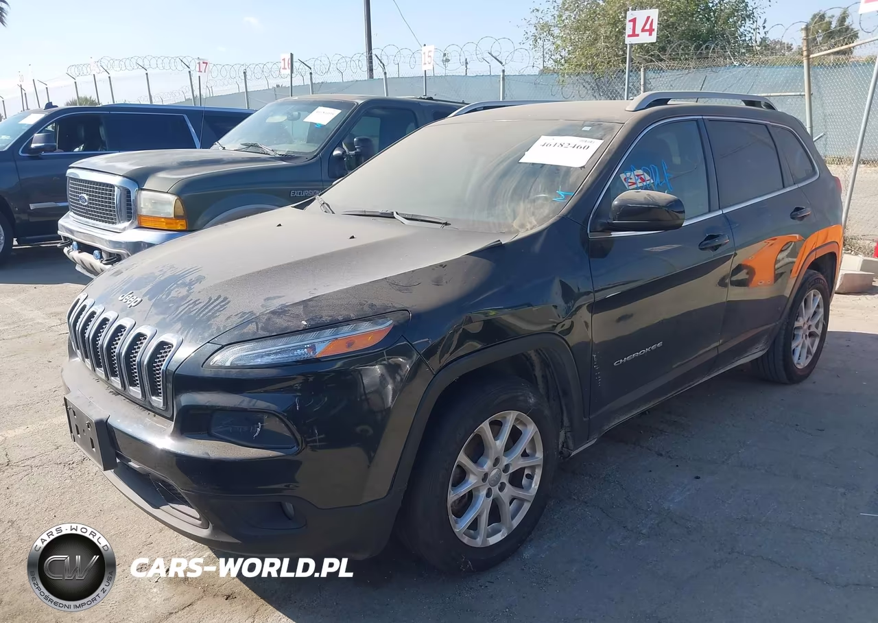 2015 Jeep Cherokee Latitude VIN:1C4PJLCB2FW782463 - 2