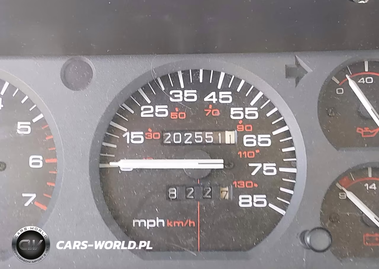 1996 Jeep Cherokee Sport-Classic VIN:1J4FJ68S0TL323719 - 16