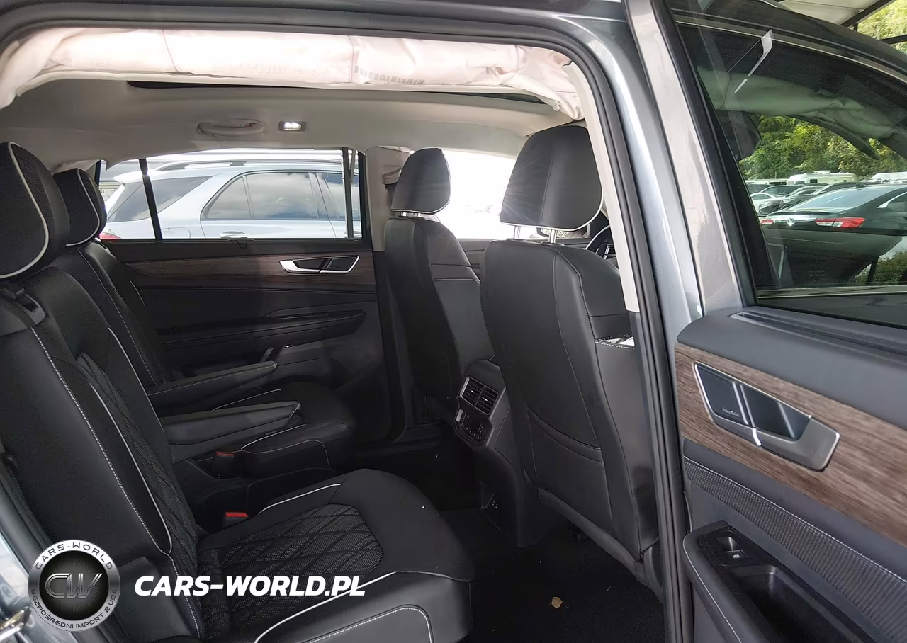 2025 Volkswagen Atlas 2.0T Sel Premium R-Line VIN:1V2FR2CA6SC523104 - 8