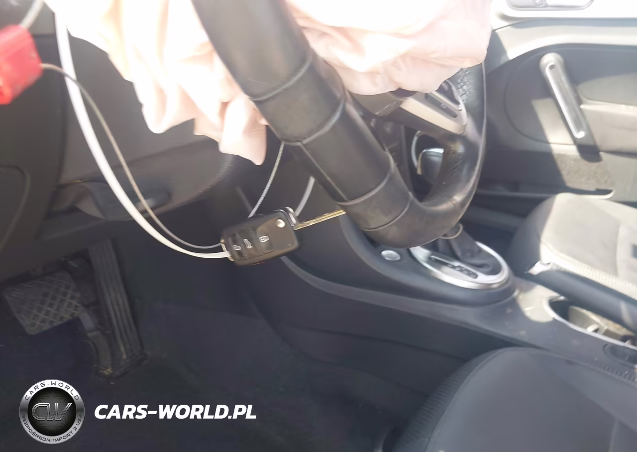2015 Volkswagen Beetle 1.8T VIN:3VW507AT3FM802861 - 11