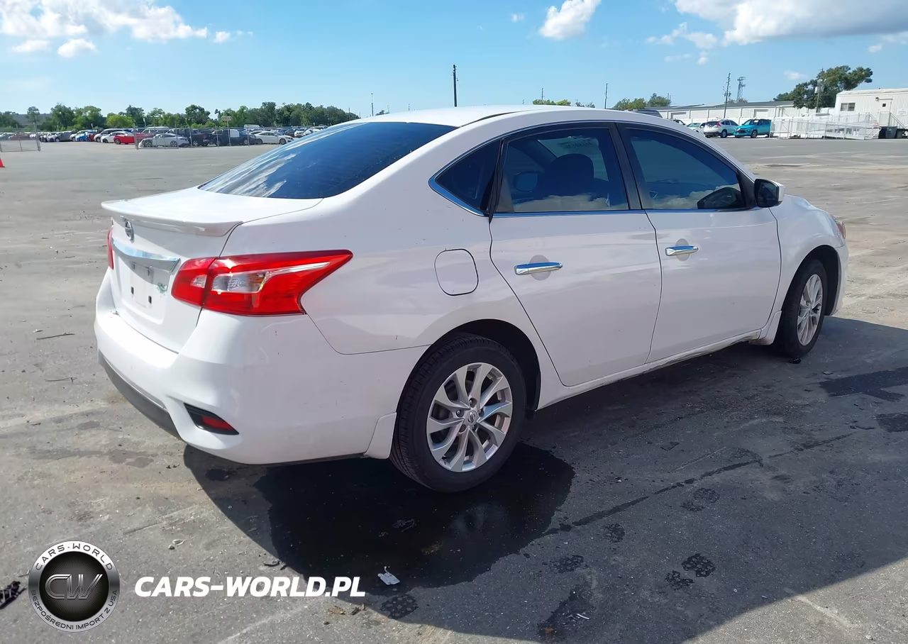 2017 Nissan Sentra S VIN:3N1AB7AP7HY281463 - 4