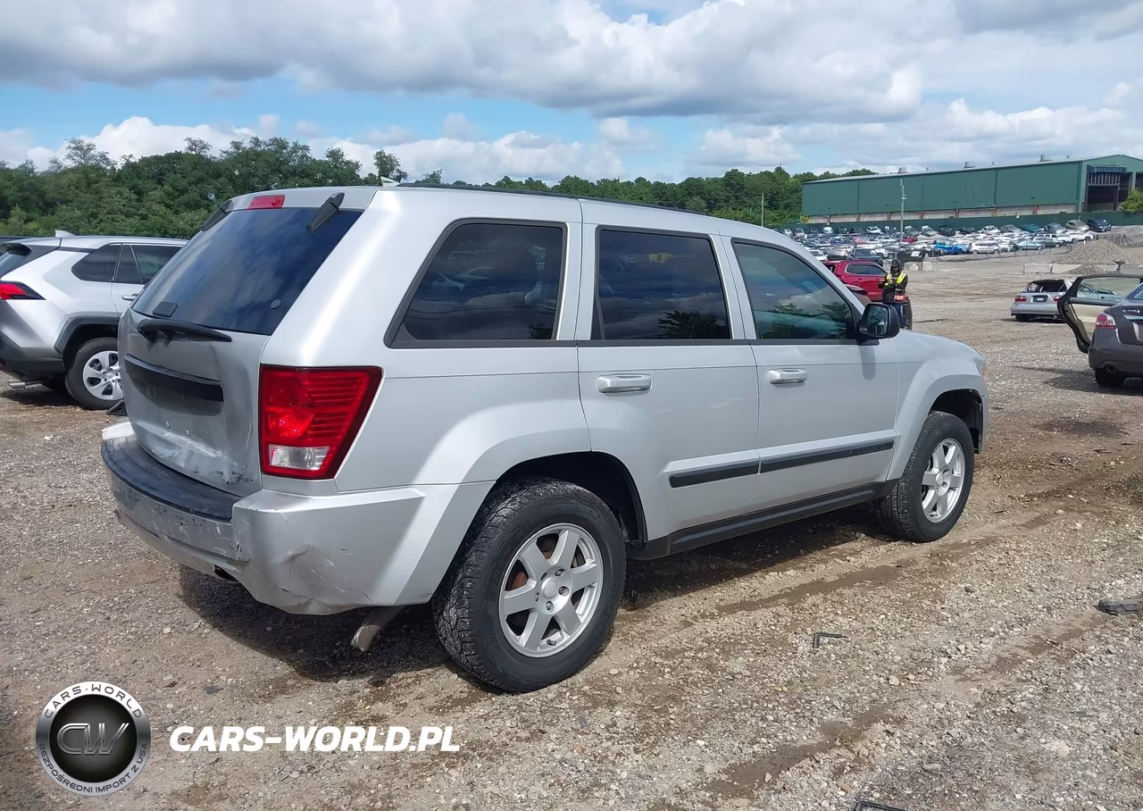 2009 Jeep Grand Cherokee Laredo VIN:1J8GR48KX9C519742 - 4