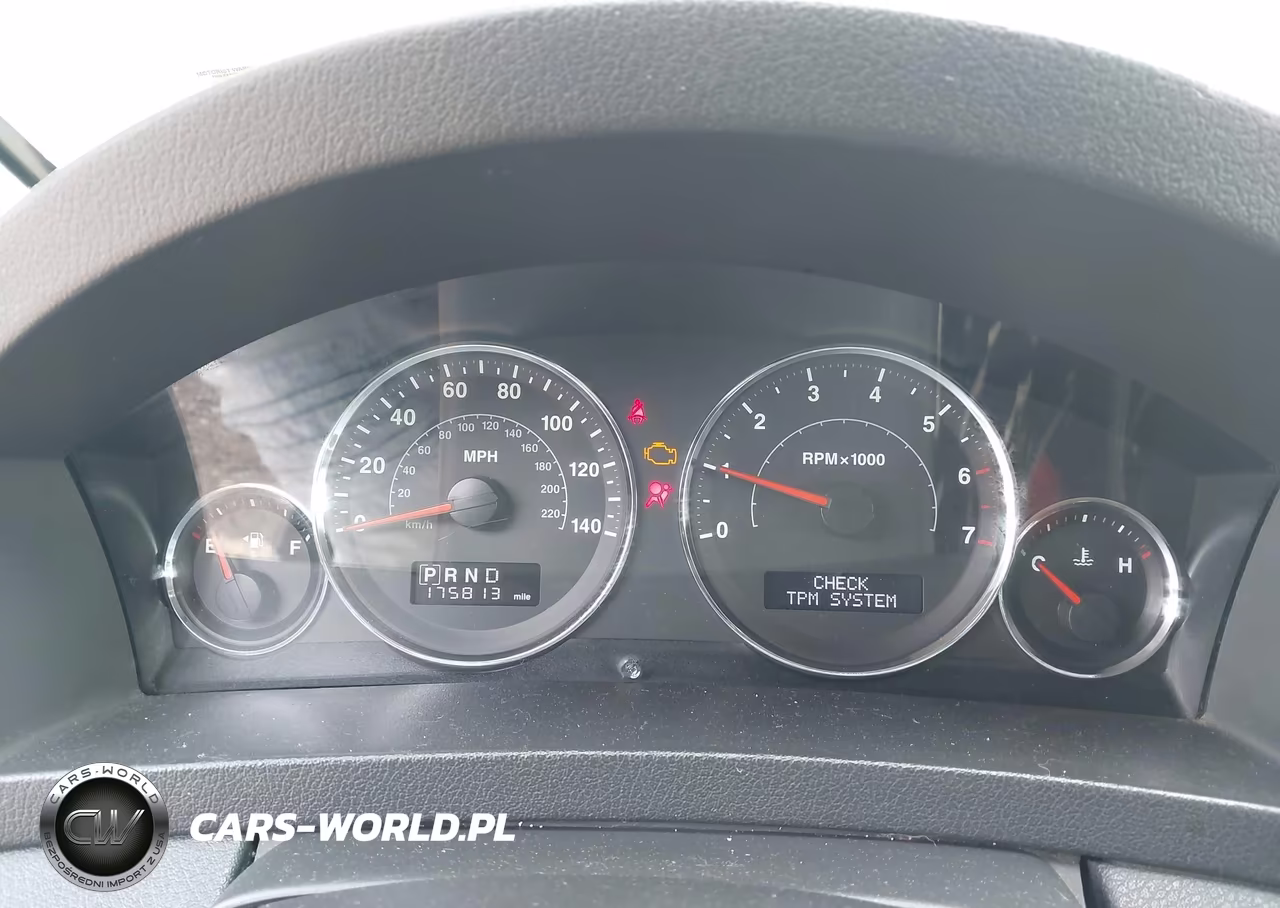 2009 Jeep Grand Cherokee Laredo VIN:1J8GR48KX9C519742 - 7