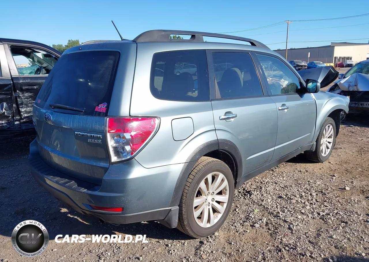 2012 Subaru Forester 2.5X Premium VIN:JF2SHADC4CH426096 - 4