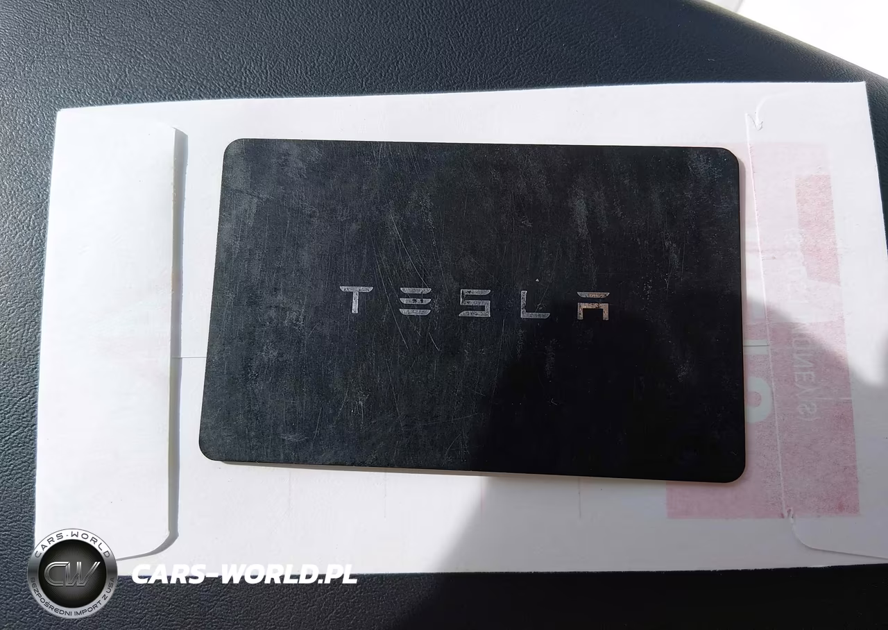 2024 Tesla Model Y Performance Dual Motor All-Wheel Drive VIN:7SAYGDEF3RA266159 - 11