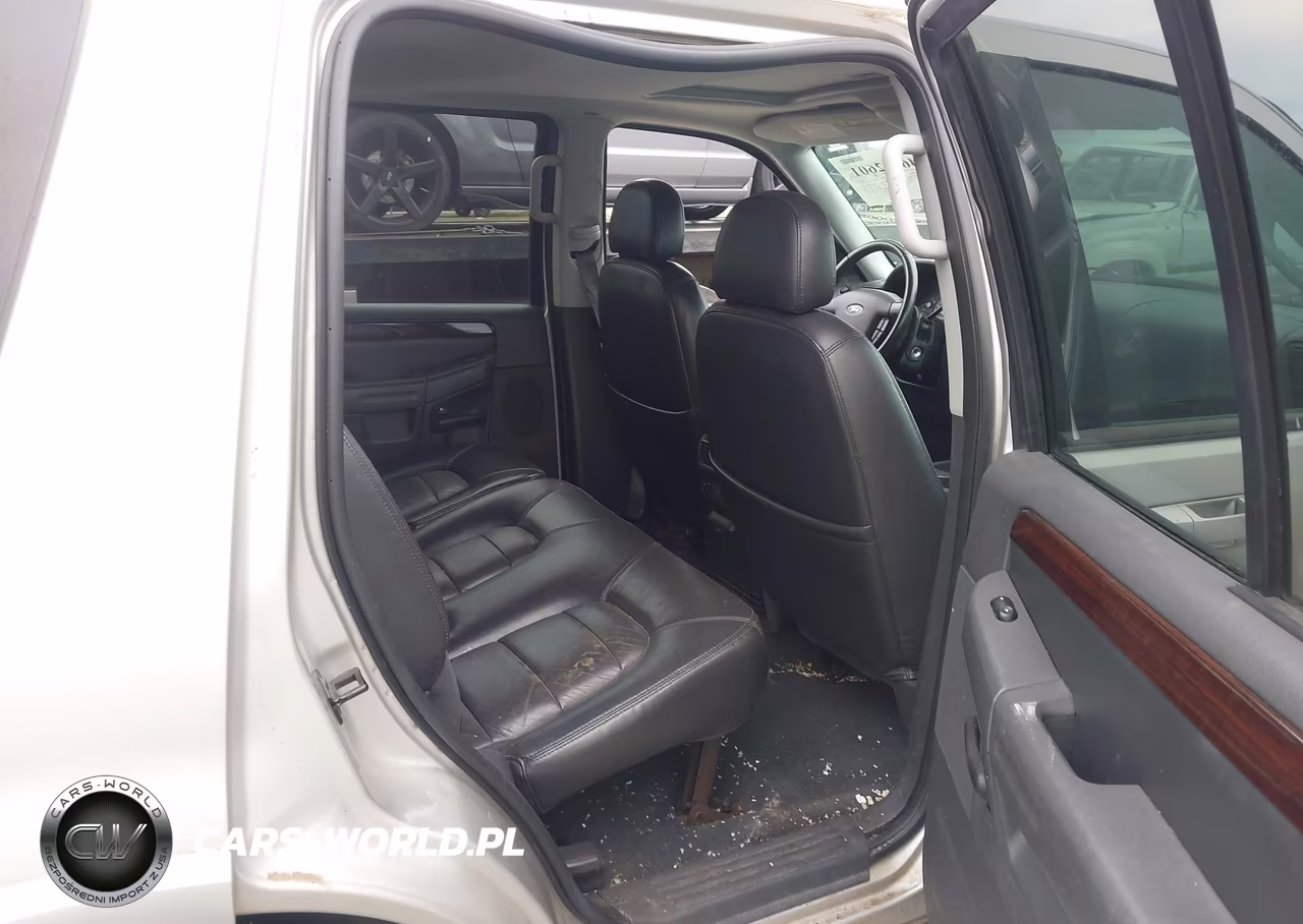 2004 Ford Explorer Limited VIN:1FMDU75W44UB88835 - 8