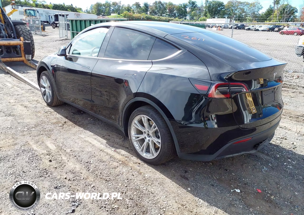 2024 Tesla Model Y Long Range Dual Motor All-Wheel Drive VIN:7SAYGDEE0RA225740 - 3