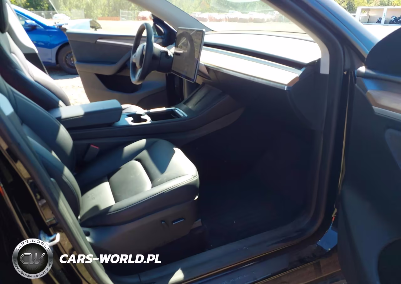 2024 Tesla Model Y Long Range Dual Motor All-Wheel Drive VIN:7SAYGDEE0RA225740 - 5