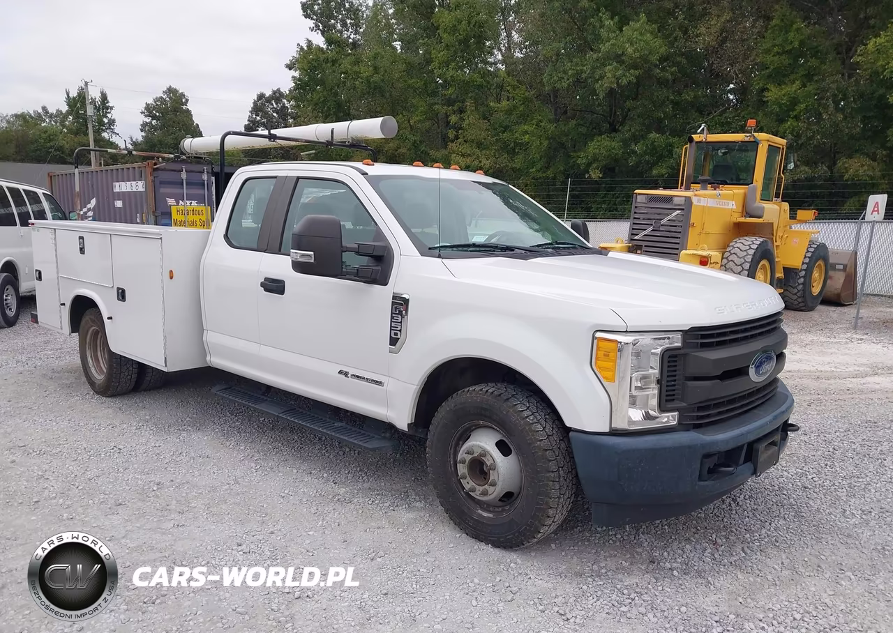 2017 Ford F-350 Chassis Xl VIN:1FD8X3GT8HEE09941 - 1