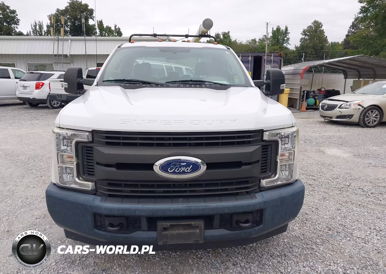 2017 Ford F-350 Chassis Xl VIN:1FD8X3GT8HEE09941 - 12