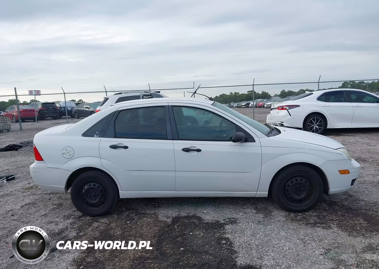 2007 Ford Focus S-Se-Ses VIN:1FAFP34NX7W278009 - 13