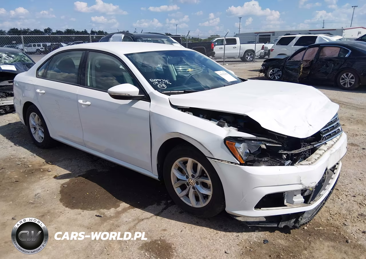 2018 Volkswagen Passat 2.0T R-Line-2.0T S