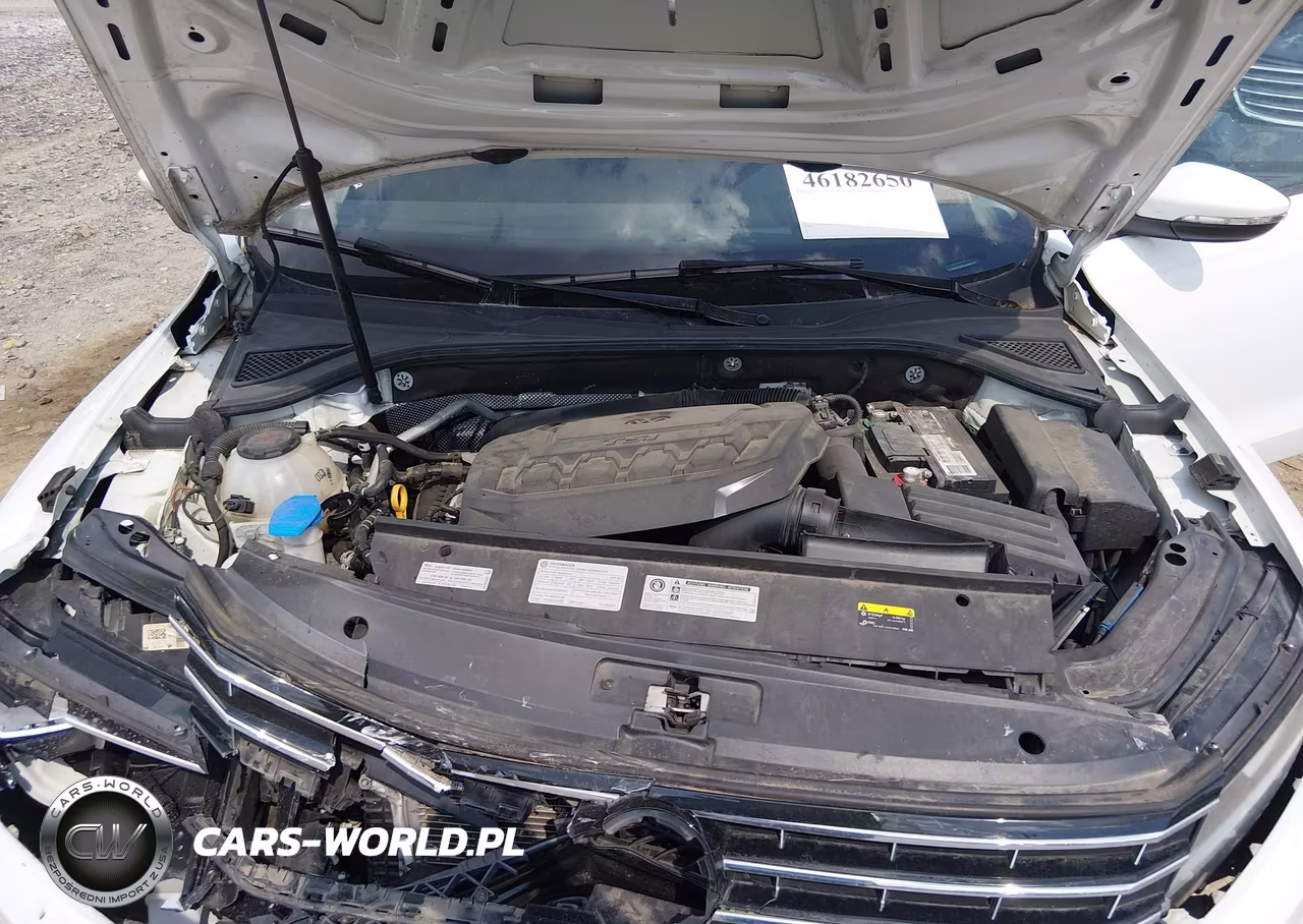 2018 Volkswagen Passat 2.0T R-Line-2.0T S VIN:1VWAA7A3XJC051151 - 10
