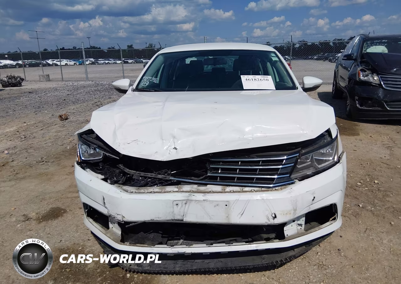 2018 Volkswagen Passat 2.0T R-Line-2.0T S VIN:1VWAA7A3XJC051151 - 12