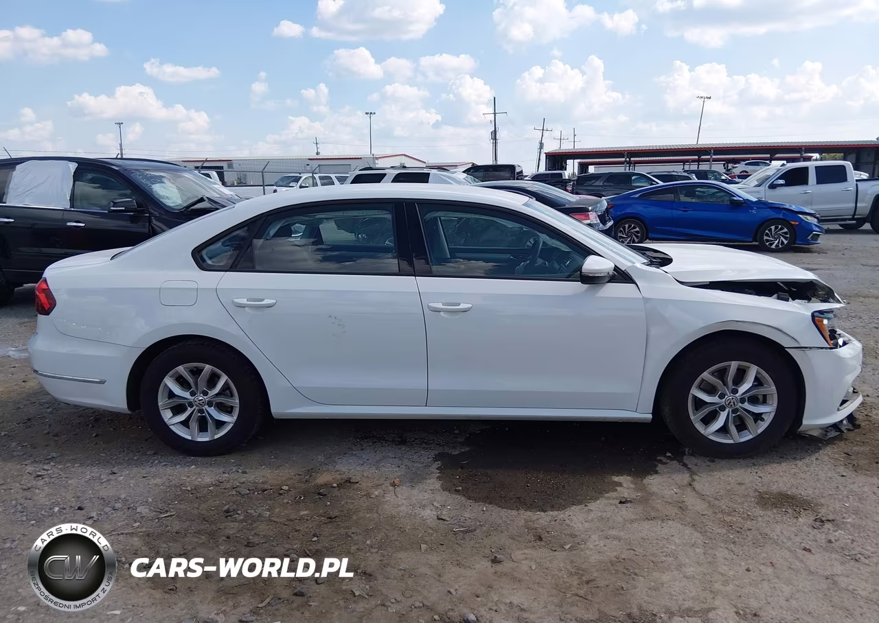 2018 Volkswagen Passat 2.0T R-Line-2.0T S VIN:1VWAA7A3XJC051151 - 13