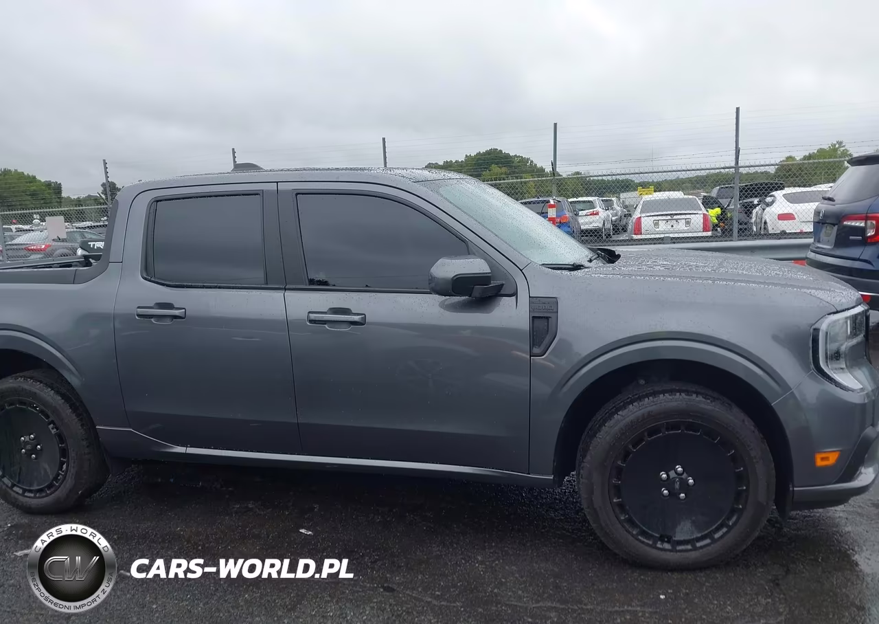 2025 Ford Maverick Lobo Standard VIN:3FTCW8TA5SRA63497 - 13