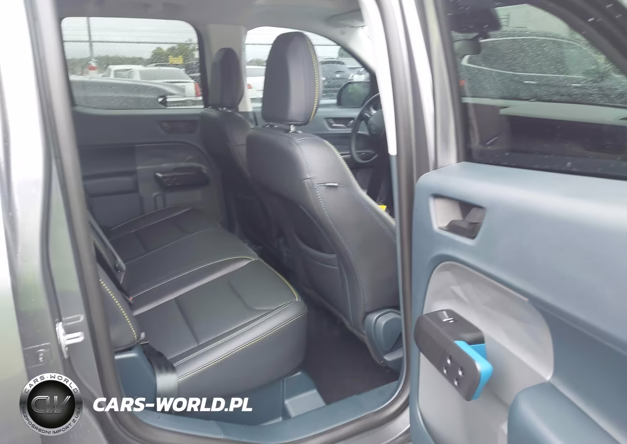 2025 Ford Maverick Lobo Standard VIN:3FTCW8TA5SRA63497 - 8