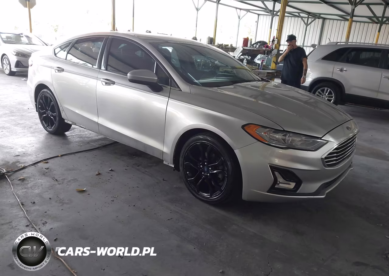 2019 Ford Fusion Se – zdjęcie 1 z 16