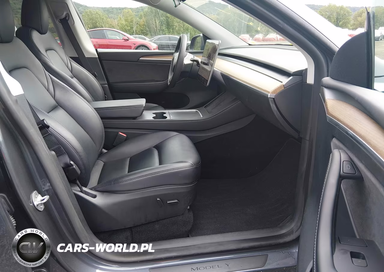 2023 Tesla Model Y Performance Dual Motor All-Wheel Drive VIN:7SAYGDEF7PF824885 - 5