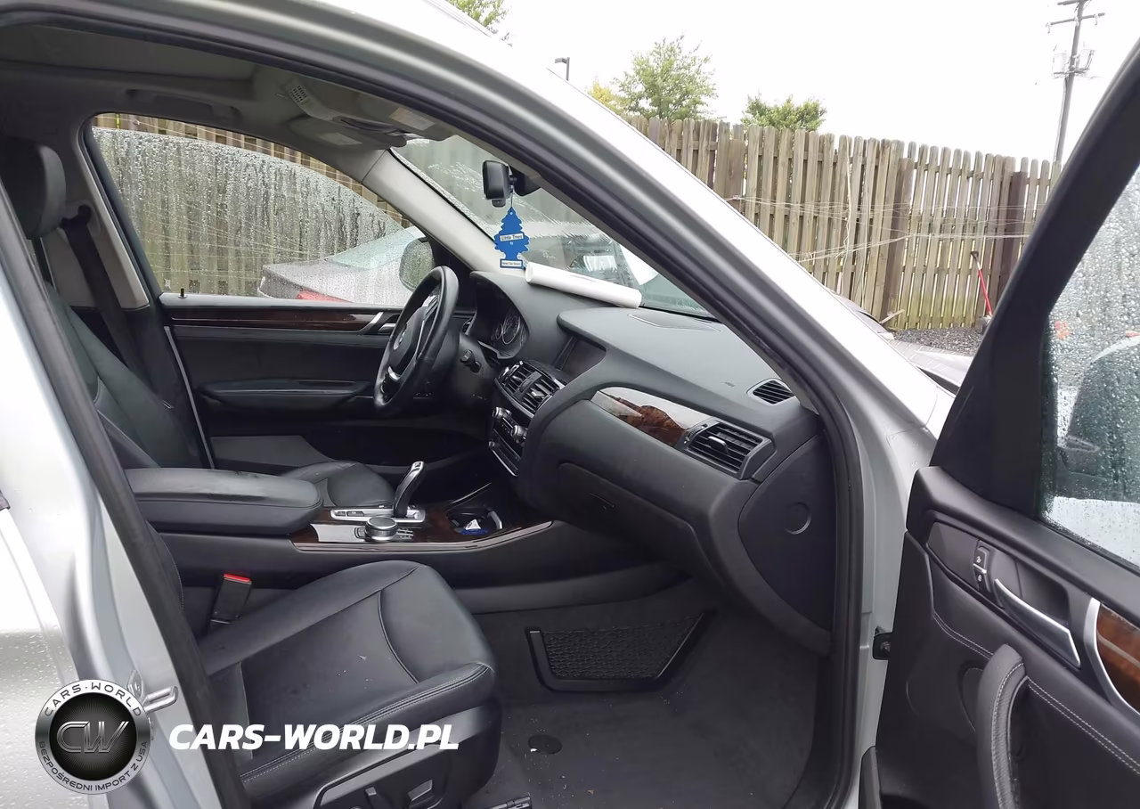 2017 BMW X3 Sdrive28I VIN:5UXWZ7C37H0X39990 - 5