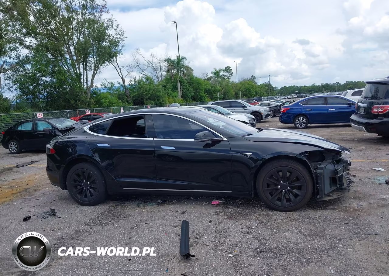 2018 Tesla Model S 100D-75D-P100D VIN:5YJSA1E28JF294059 - 12