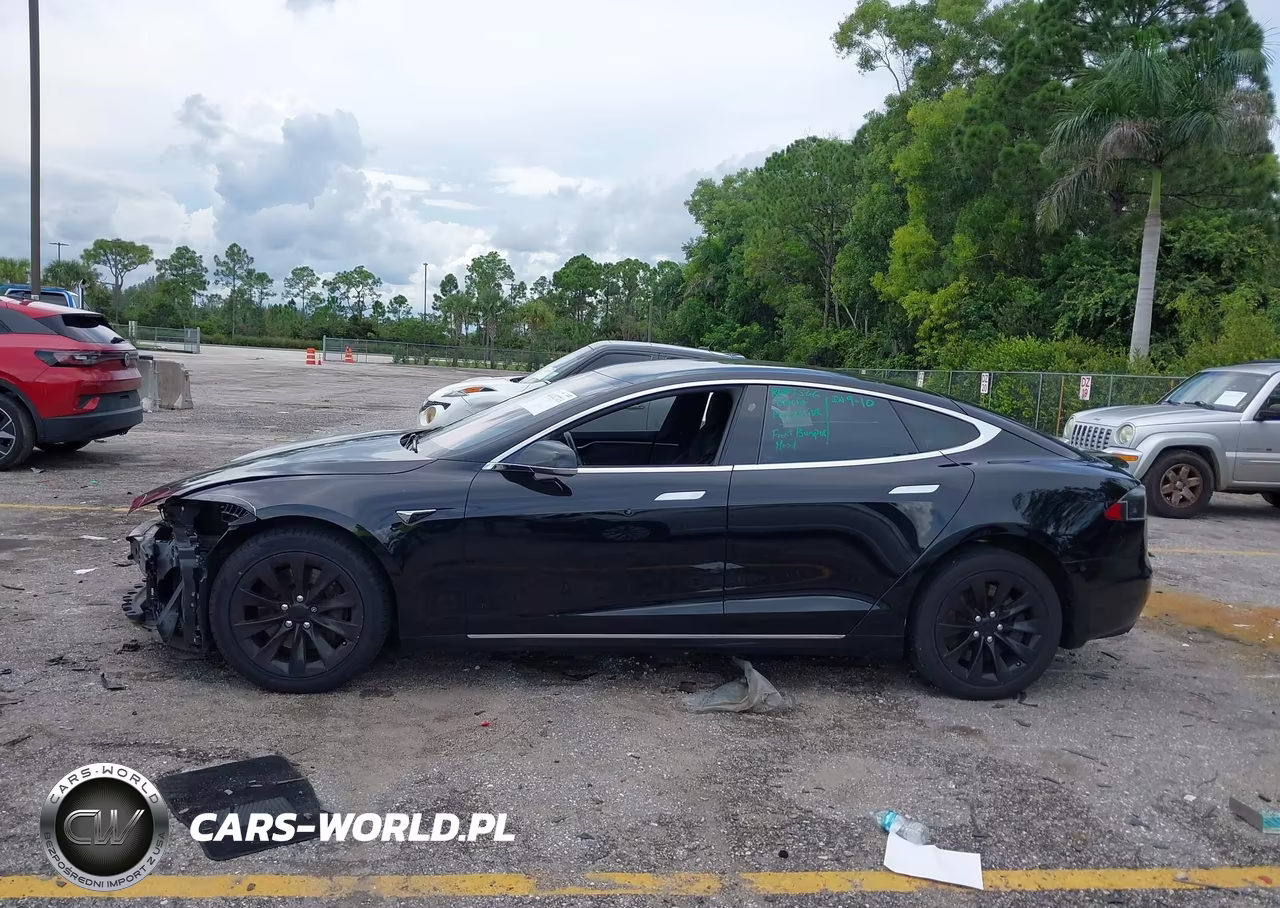 2018 Tesla Model S 100D-75D-P100D VIN:5YJSA1E28JF294059 - 13
