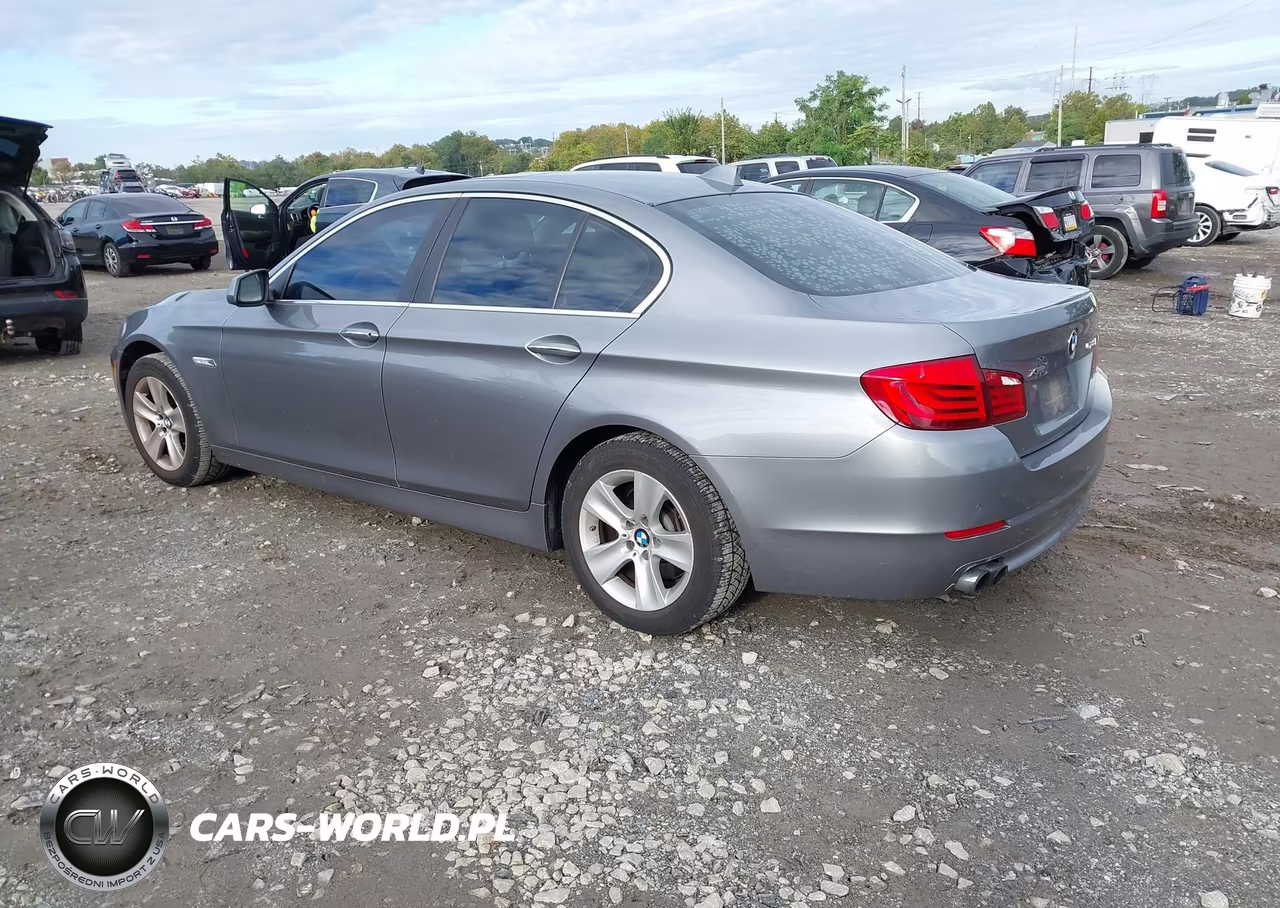 2013 BMW 528I xDrive VIN:WBAXH5C57DD114181 - 3