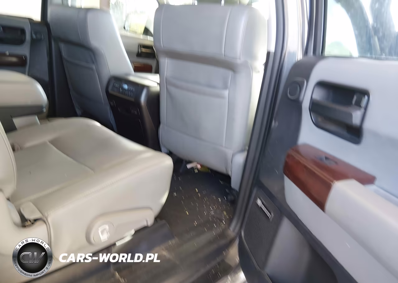 2016 Toyota Sequoia Platinum 5.7L V8 VIN:5TDDY5G12GS136644 - 8