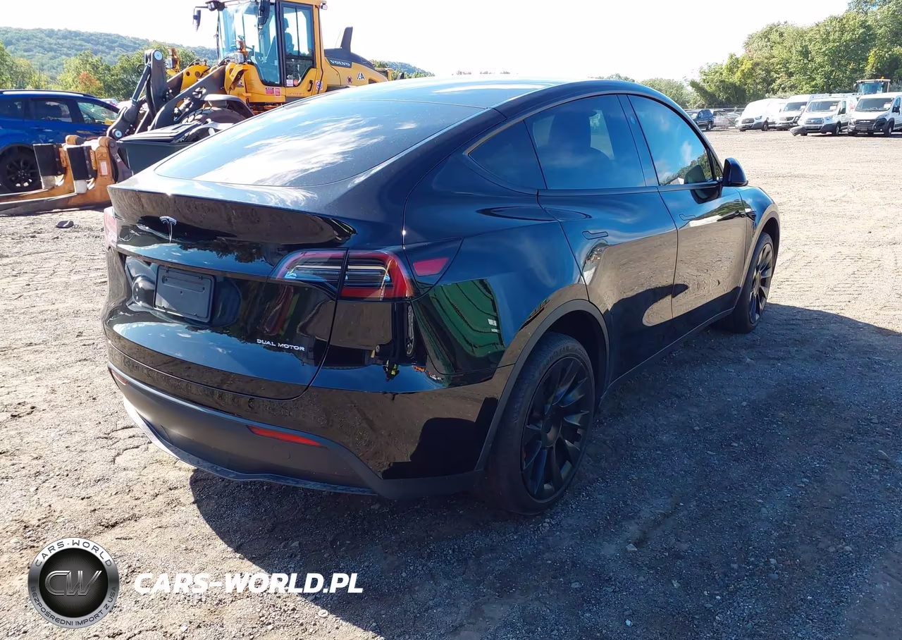 2023 Tesla Model Y Awd-Long Range Dual Motor All-Wheel Drive VIN:7SAYGDEE9PF864862 - 4