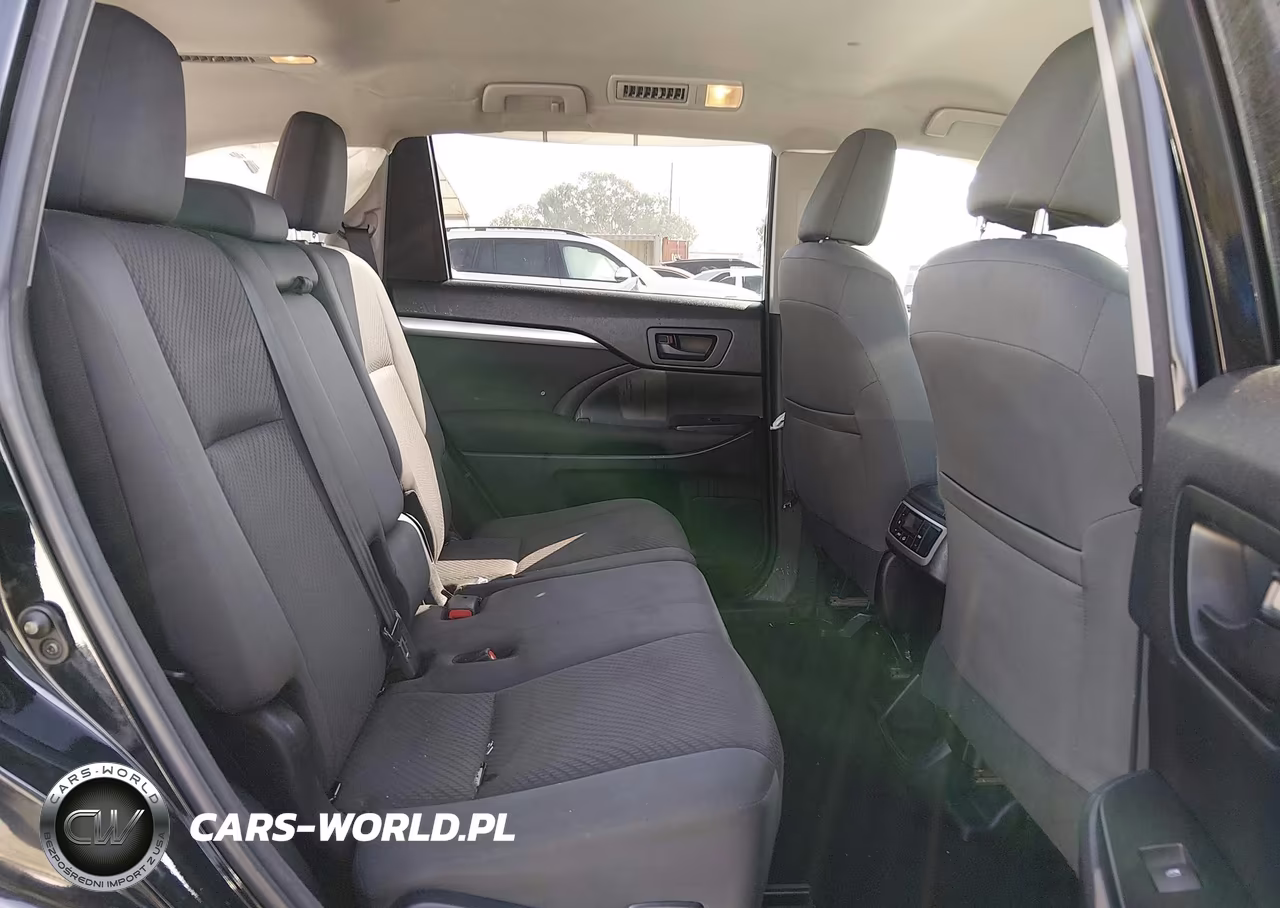 2018 Toyota Highlander Le VIN:5TDZARFH1JS034243 - 8